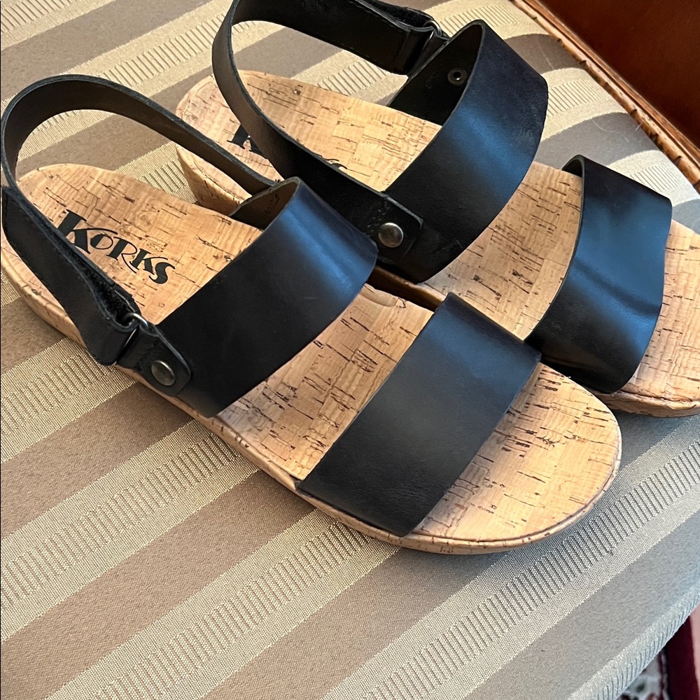 Korks wedge black sandals